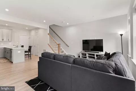 10408 John Glenn St, Lanham, MD 20706 photo 8