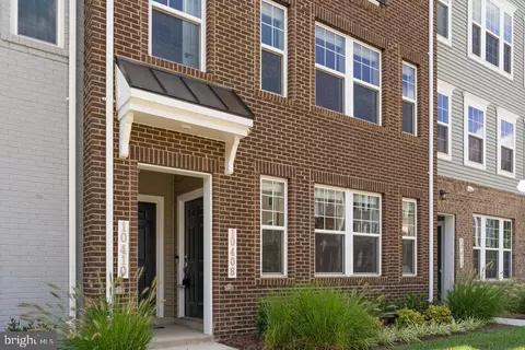 10408 John Glenn St, Lanham, MD 20706 photo 4