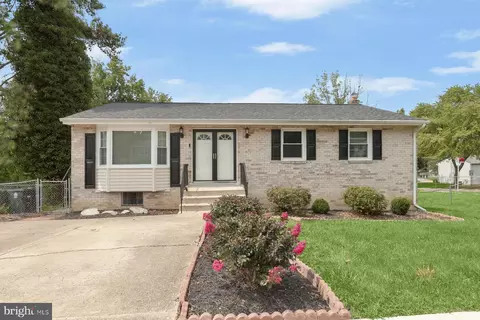 818 E Tantallon Dr, Fort Washington, MD 20744