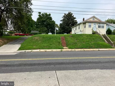 1107 Eastern Ave, Capitol Heights, MD 20743 photo 3