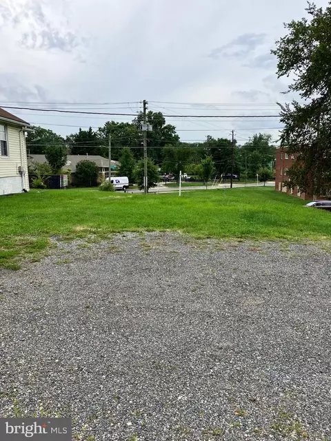 1107 Eastern Ave, Capitol Heights, MD 20743