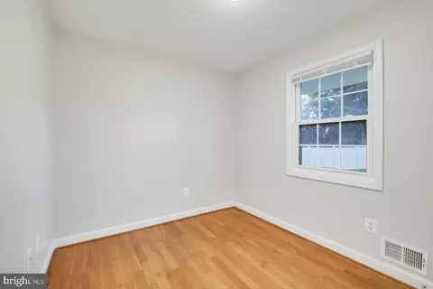 6501 97th Ave, Lanham, MD 20706 photo 17