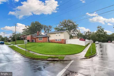 6501 97th Ave, Lanham, MD 20706 photo 2