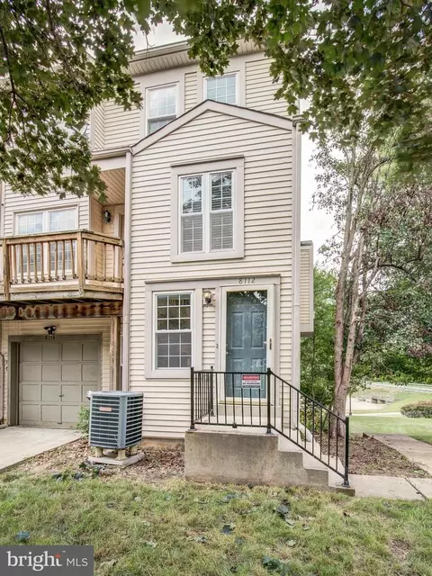 8112 Chapel Cove Dr, Laurel, MD 20707