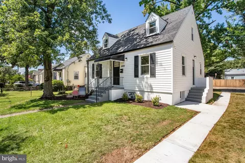 5608 Jamestown Rd, Hyattsville, MD 20782