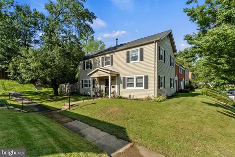 12143 Dove Cir, Laurel, MD 20708 photo 24