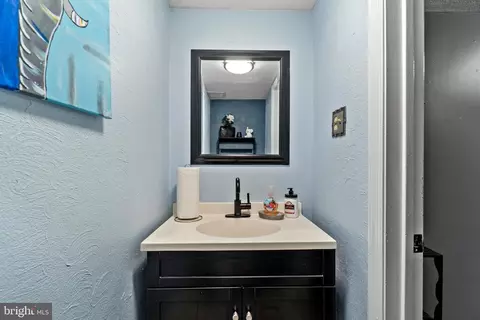 12143 Dove Cir, Laurel, MD 20708 photo 7