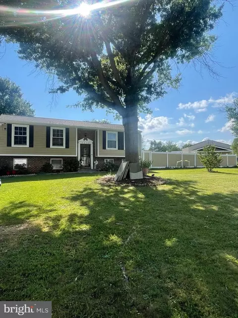 9009 Ridgewood Dr, Fort Washington, MD 20744