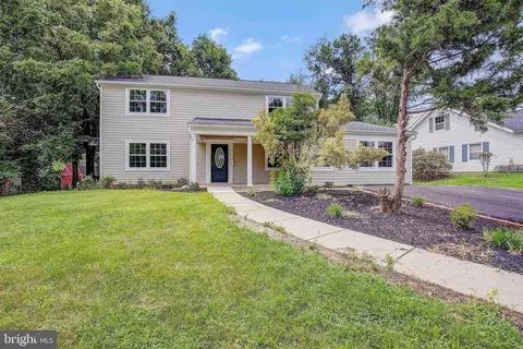 12317 Starlight Ln, Bowie, MD 20715