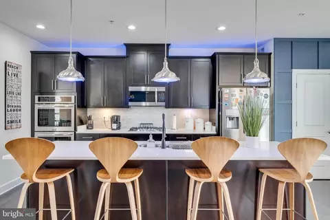 6901 Stansbury Ln, Hyattsville, MD 20785