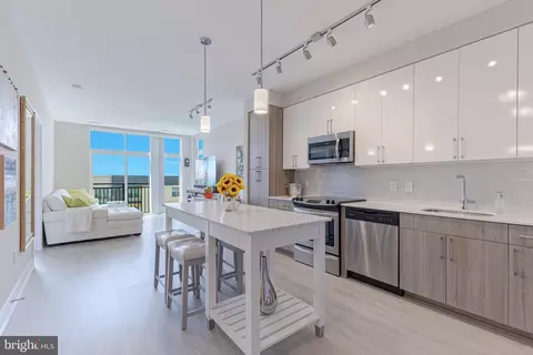 145 Riverhaven Dr #537, National Harbor, MD 20745