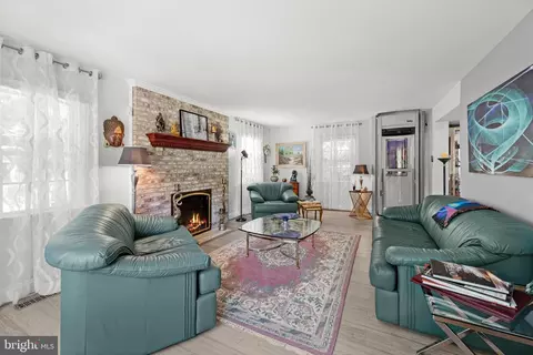 9307 Montpelier Dr, Laurel, MD 20708 photo 7