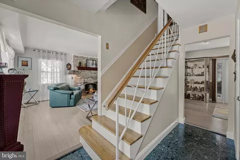 9307 Montpelier Dr, Laurel, MD 20708 photo 4