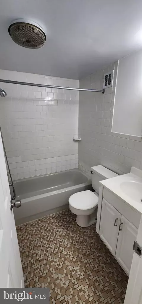 1824 Metzerott Rd #B-3, Adelphi, MD 20783 photo 7