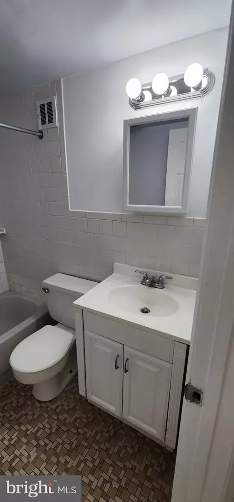 1824 Metzerott Rd #B-3, Adelphi, MD 20783 photo 6