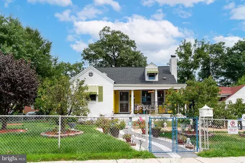 2300 Drexel St, Hyattsville, MD 20783