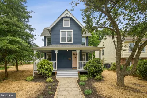 4704 Banner St, Hyattsville, MD 20781