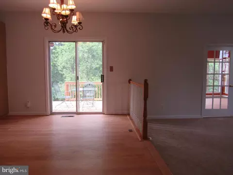 10104 Ellard Dr, Lanham, MD 20706 photo 3
