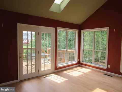10104 Ellard Dr, Lanham, MD 20706 photo 9