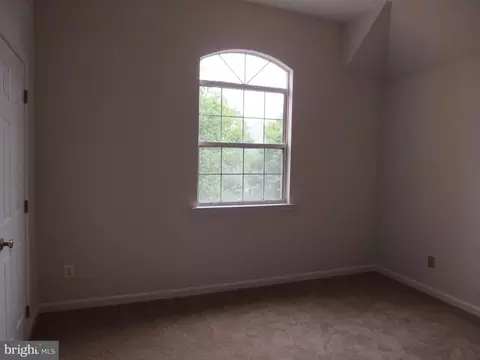 10104 Ellard Dr, Lanham, MD 20706 photo 27