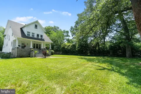 6217 43rd St, Riverdale, MD 20737