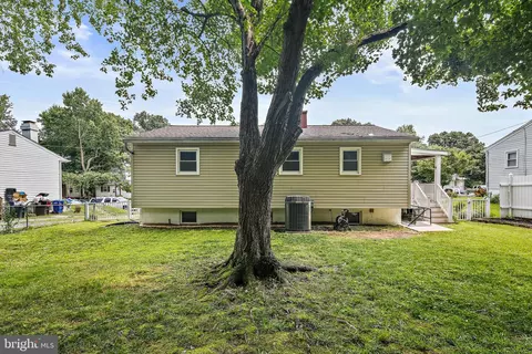 9120 Kinzer St, Lanham, MD 20706 photo 30