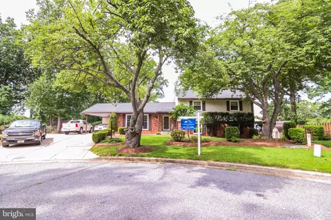 1 Blaketon Ct, Marlboro, MD 20774
