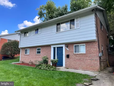 6011 Ladd Rd, Suitland, MD 20746