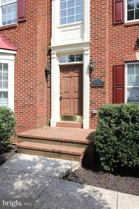 9609 Oxbridge Way, Bowie, MD 20721 photo 2