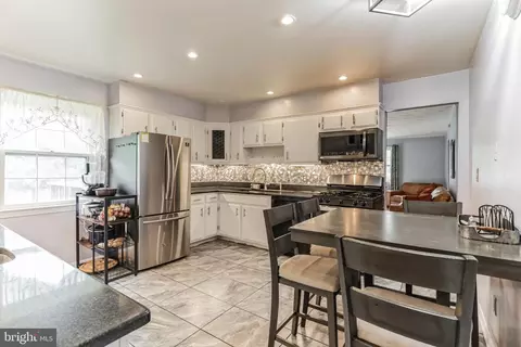 11500 Chantilly Ln, Bowie, MD 20721 photo 17