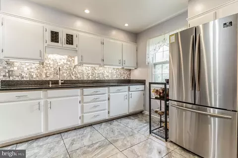 11500 Chantilly Ln, Bowie, MD 20721 photo 7