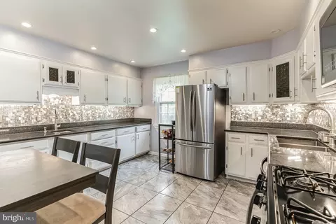 11500 Chantilly Ln, Bowie, MD 20721 photo 12