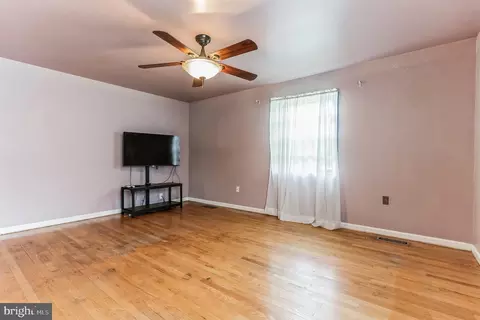 11500 Chantilly Ln, Bowie, MD 20721 photo 25