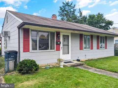 6912 Leyte Dr, Oxon Hill, MD 20745