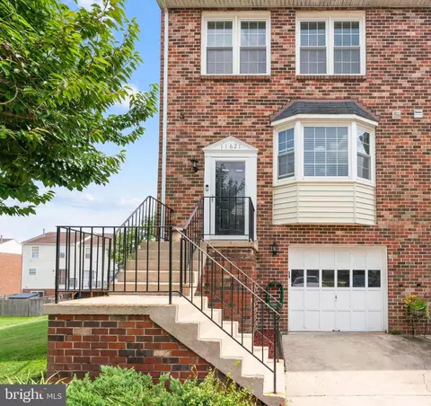 11621 Cosca Park Dr, Clinton, MD 20735