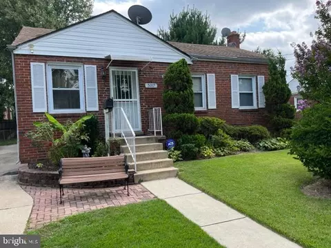5017 Nantucket, College Park, MD 20740