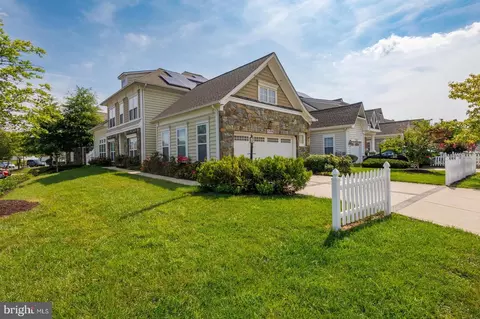13139 Brooktree Ln, Laurel, MD 20707 photo 2