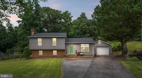 4700 Tamworth Ct, Temple Hills, MD 20748