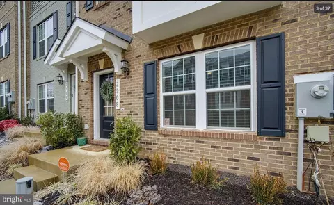 2908 Pinebrook Rd, Hyattsville, MD 20785