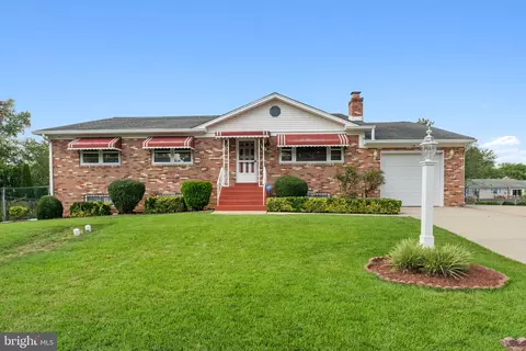 304 Lourdes Dr, Fort Washington, MD 20744