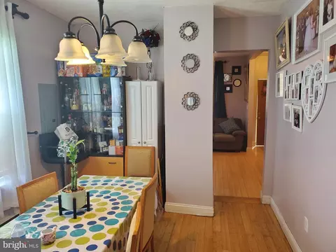 809 Eastern Ave, Fairmount Heights, MD 20743 photo 5