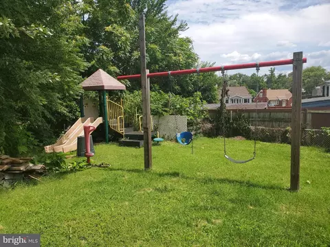 809 Eastern Ave, Fairmount Heights, MD 20743 photo 18