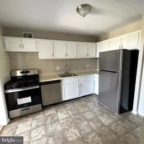 1836 Metzerott Rd #1408, Adelphi, MD 20783