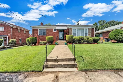 835 Fairoak Ave, Hyattsville, MD 20783