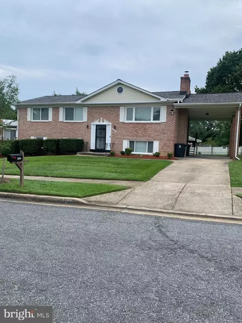 9403 Pin Oak St, Clinton, MD 20735