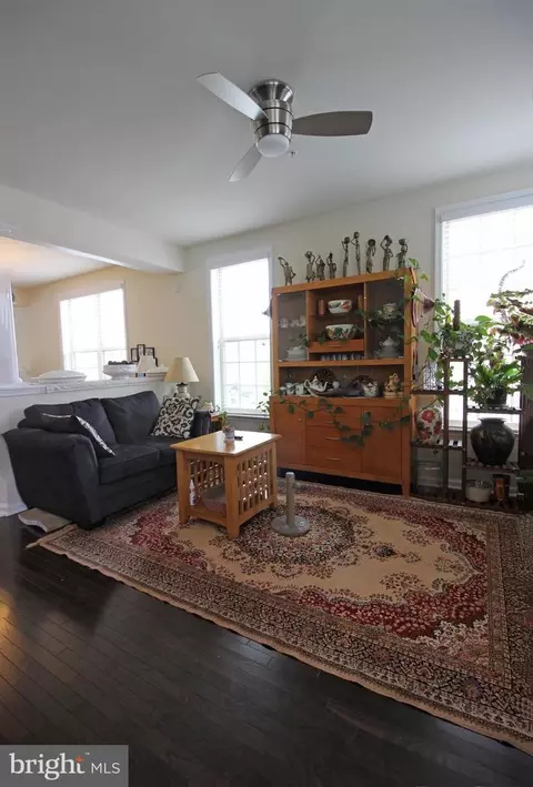 9523 Smithview Pl, Lanham, MD 20706 photo 6