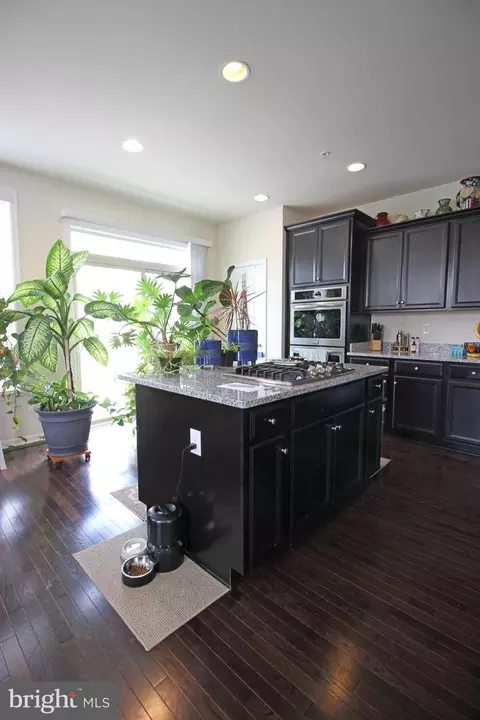 9523 Smithview Pl, Lanham, MD 20706 photo 3