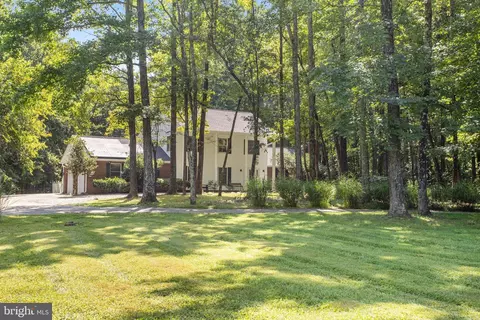 2401 Bermondsey Dr, Bowie, MD 20721