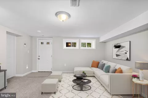 9937 Franklin St, Lanham, MD 20706 photo 7