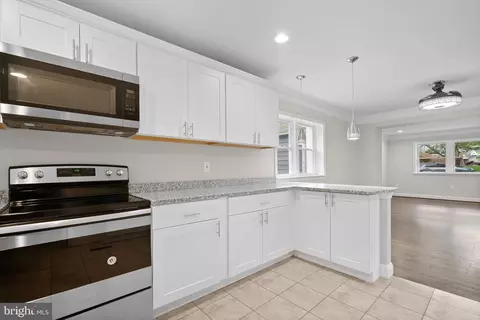 9937 Franklin St, Lanham, MD 20706 photo 15